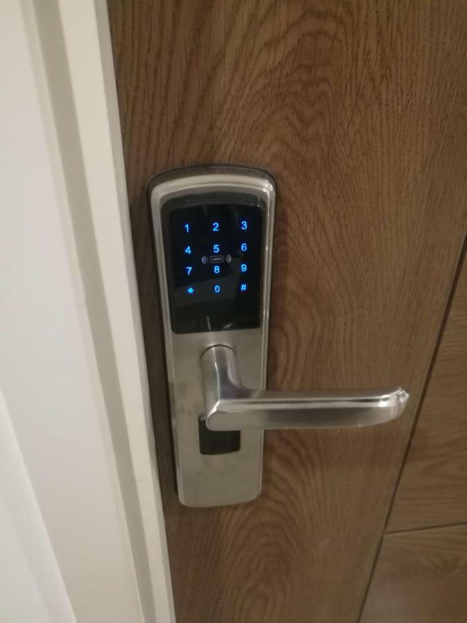 Moonlight Goddess Apartment Банкок Екстериор снимка